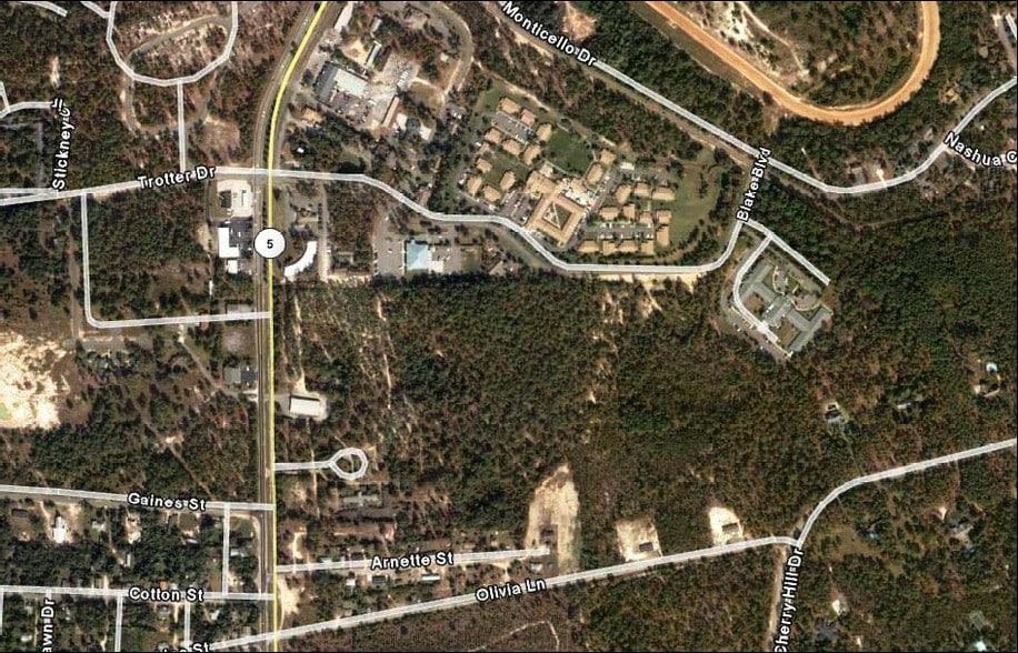 NC Hwy 5, Pinehurst, NC à vendre - Photo principale – Image 1 sur 15