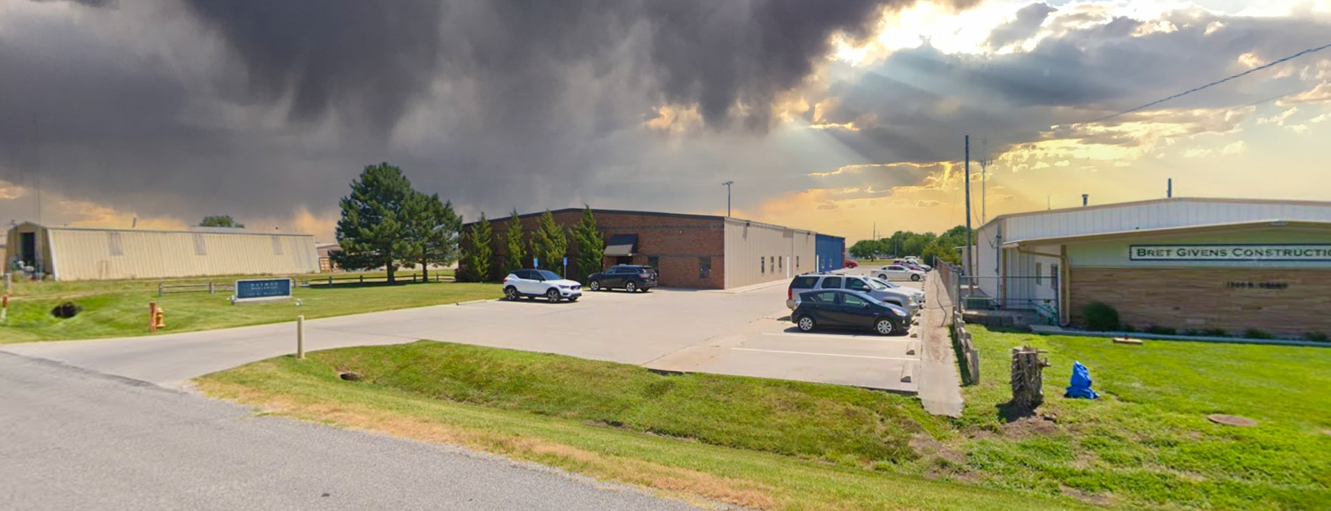 1302 N Grand St, Hutchinson, KS à vendre Photo principale– Image 1 sur 10