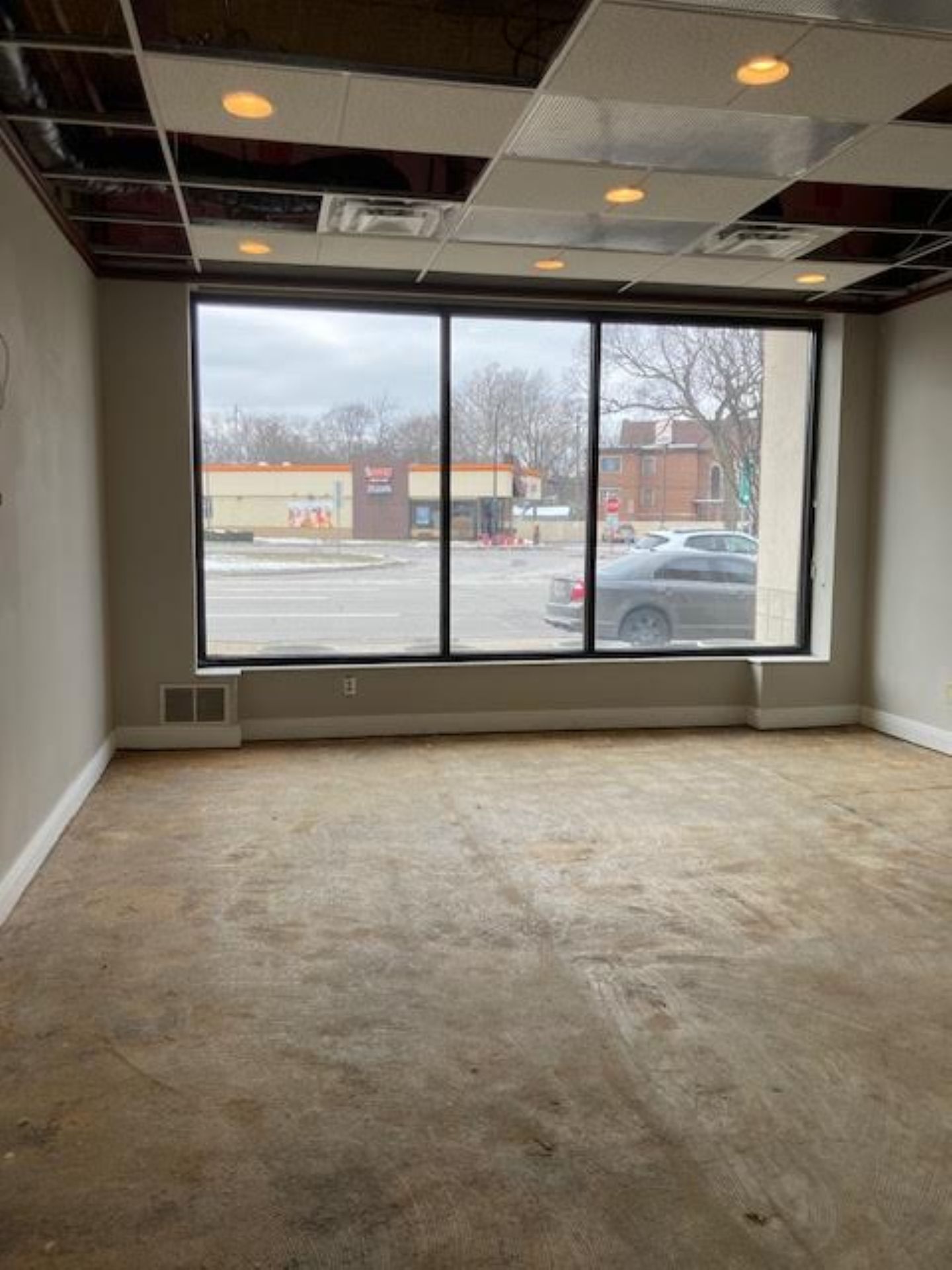 22438 Woodward Ave, Ferndale, MI à vendre Photo intérieure– Image 1 sur 4