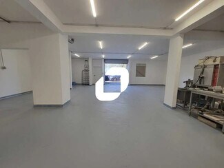 Plus de détails pour Local d'activités à louer