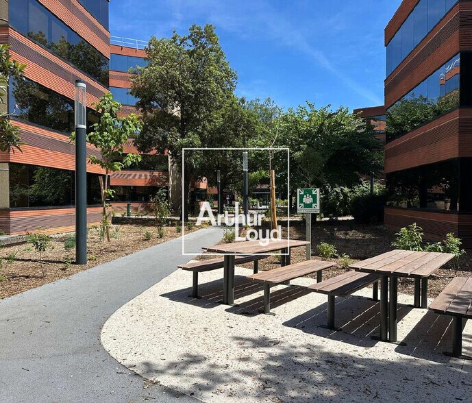 17 Avenue Didier Daurat, Blagnac à louer - Photo de l’immeuble – Image 2 sur 17