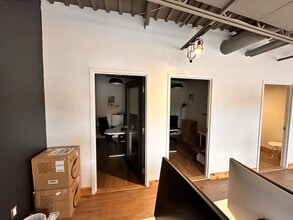 369-373 Richmond Rd, Ottawa, ON à louer Photo intérieure– Image 2 sur 7