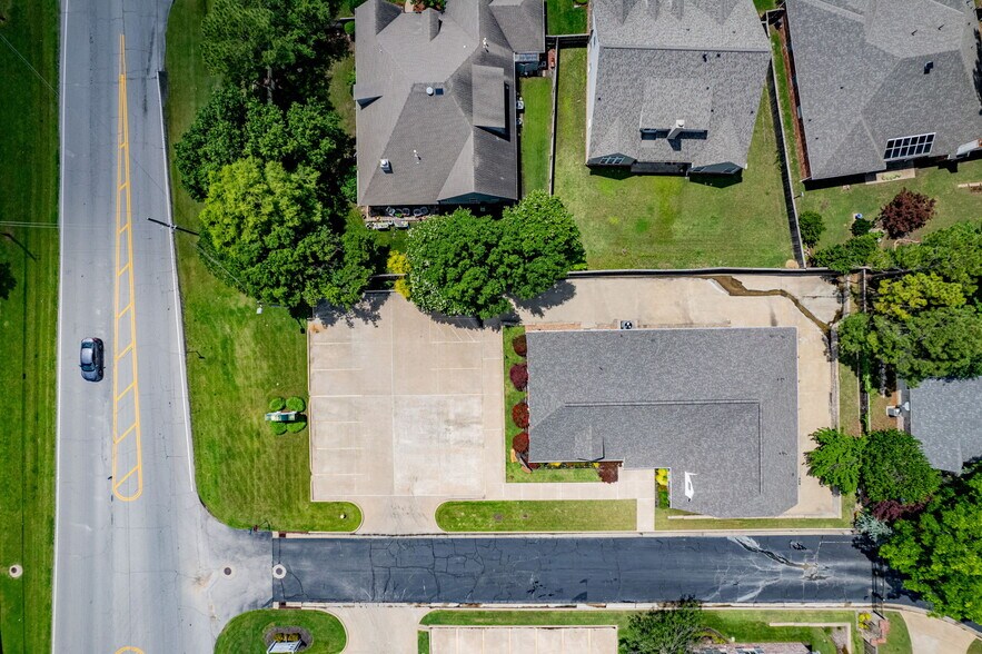 6119 E 91st St, Tulsa, OK à vendre - Photo de l’immeuble – Image 3 sur 17