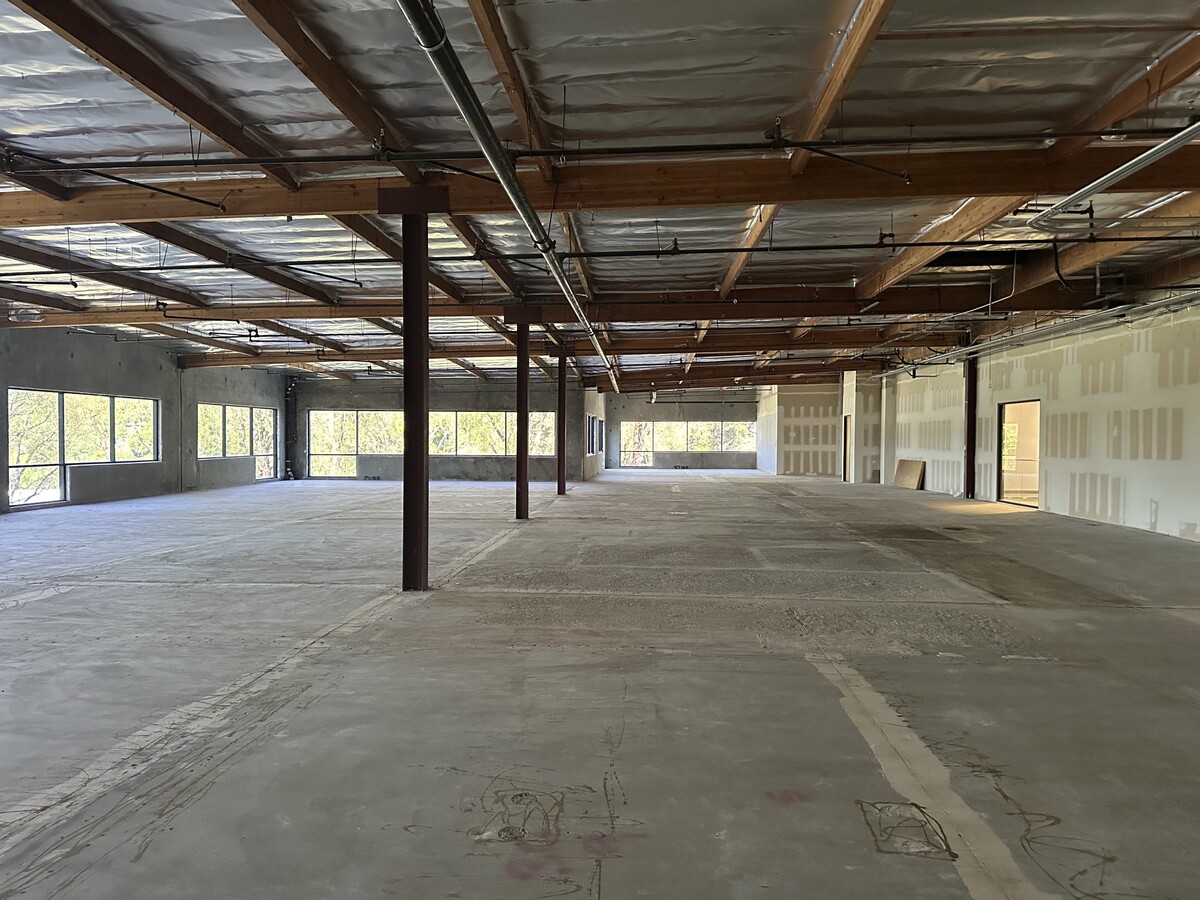 1470 Valley Vista Dr, Diamond Bar, CA 91765 - Lot 206 -  - Photo intérieure - Image 2 of 17