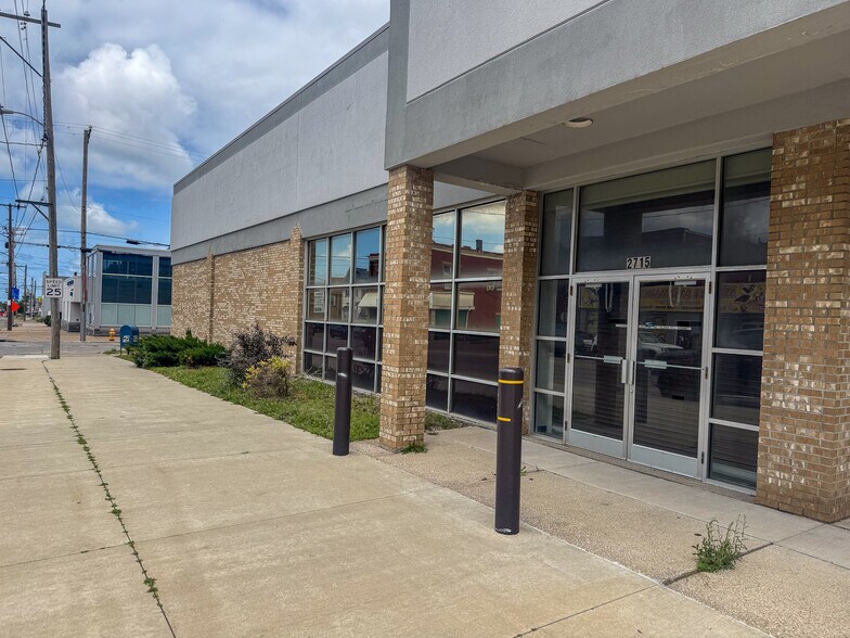2715 Parade St, Erie, PA à louer - Photo de l’immeuble – Image 3 sur 5
