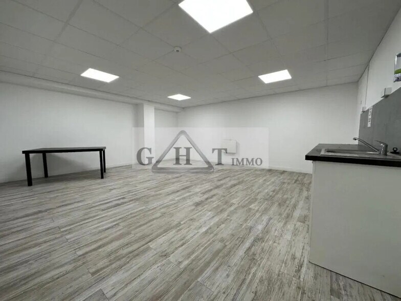 Industriel/Logistique dans Créteil à louer - Photo intérieure – Image 2 sur 6