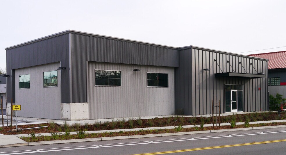 614 Cantrill Dr, Davis, CA à louer - Photo de l’immeuble – Image 2 sur 7