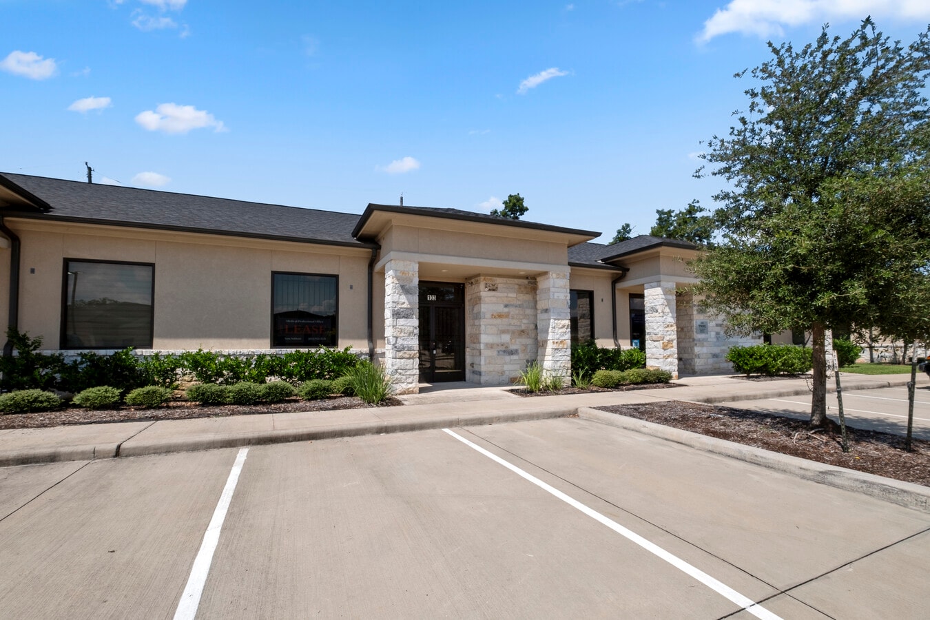 4220 Cartwright Rd, Missouri City, TX 77459 - Lot 103 - - Photo intérieure - Image 2 of 15