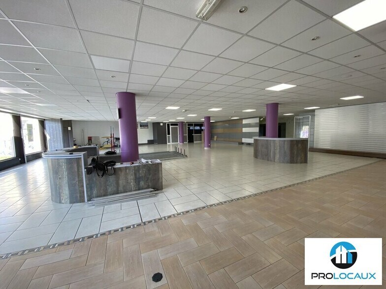 Local commercial dans Saint-Martin-le-Vinoux à vendre - Photo intérieure – Image 1 sur 12