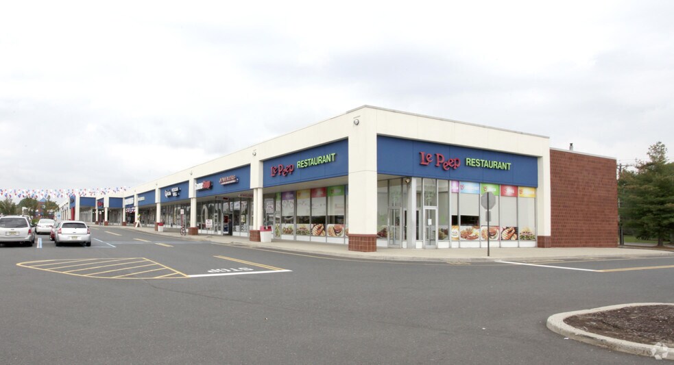 561 US Highway 1, Edison, NJ à louer - Photo de l’immeuble – Image 2 sur 5