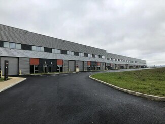 Plus de détails pour Bureau, Local d'activités à louer