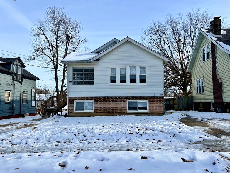 308 Low St, Bloomington, IL à vendre - Photo de l’immeuble – Image 3 sur 37
