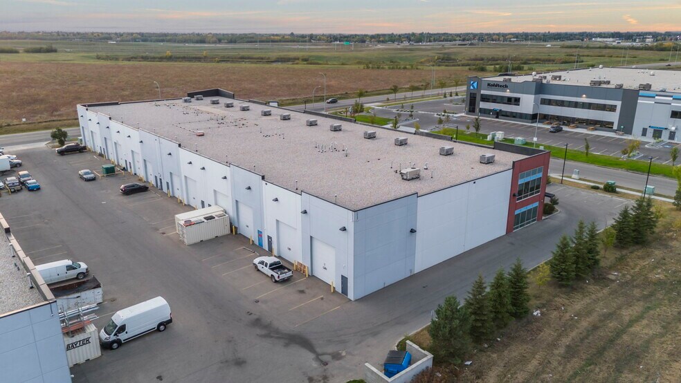 14165-16183 162 Av NW, Edmonton, AB à vendre - Photo de l’immeuble – Image 2 sur 3