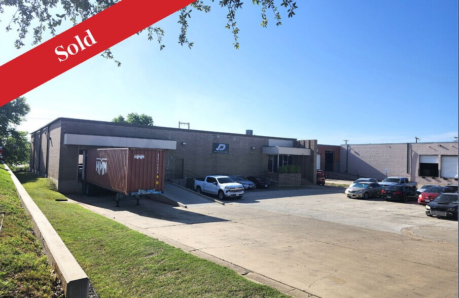 One Leased Industrial Building For Sale portefeuille de 2 biens à vendre sur LoopNet.fr - Photo de l’immeuble – Image 2 sur 4
