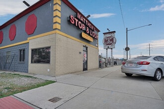 8146 E 8 Mile Rd, Detroit, MI à louer Photo intérieure– Image 2 sur 10