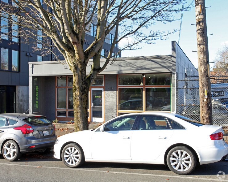 4117 Stone Way N, Seattle, WA à louer - Photo de l’immeuble – Image 3 sur 3