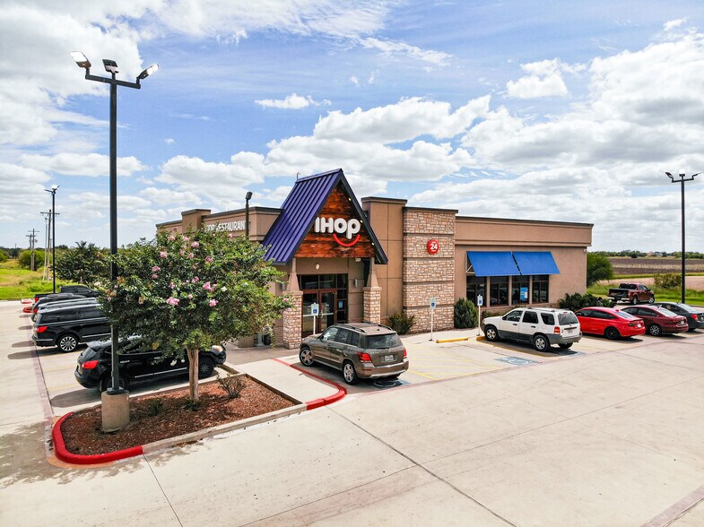 3300 E Main St, Alice, TX à vendre - Photo de l’immeuble – Image 3 sur 5