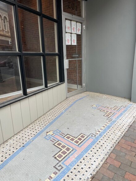 24 E Beverley St, Staunton, VA à louer - Photo de l’immeuble – Image 2 sur 13