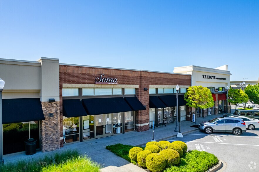 401 S Mount Juliet Rd, Mount Juliet, TN à louer - Photo de l’immeuble – Image 3 sur 4