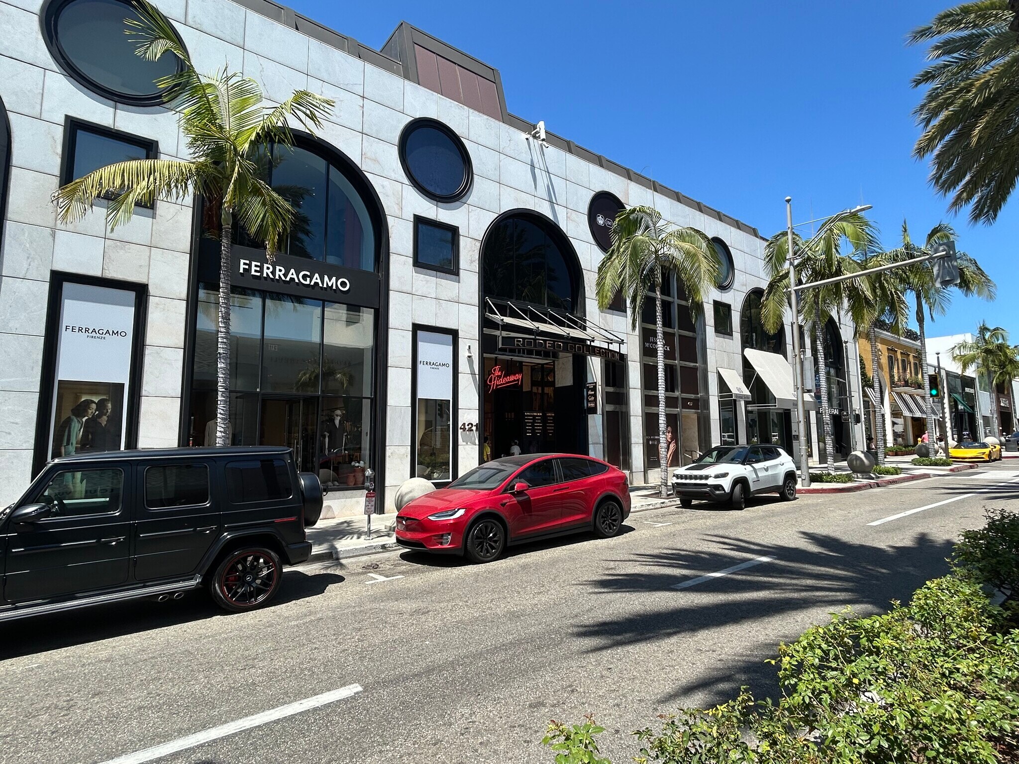 421 N Rodeo Dr, Beverly Hills, CA à louer Photo de l’immeuble– Image 1 sur 12