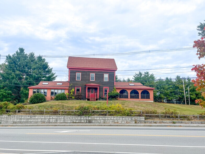 1871 Forest Ave, Portland, ME à vendre - Photo de l’immeuble – Image 2 sur 11