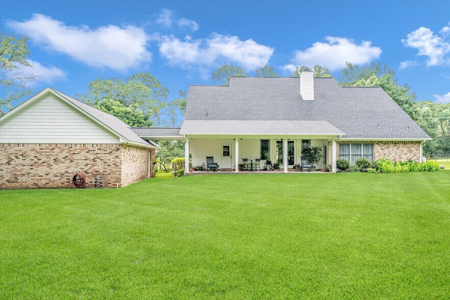 115 Tanglewood Dr, Huntsville, TX à vendre - Photo de l’immeuble – Image 3 sur 41