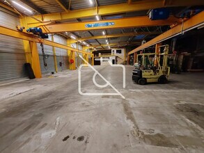 Local d'activités dans La Ville-du-Bois à vendre Photo intérieure– Image 1 sur 1