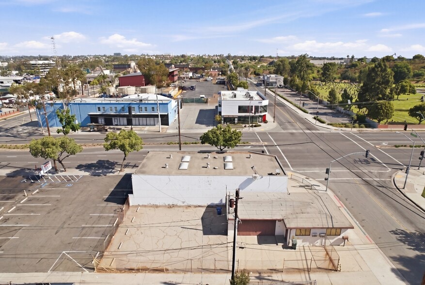 2581 California Ave, Signal Hill, CA à vendre - Photo de l’immeuble – Image 2 sur 6