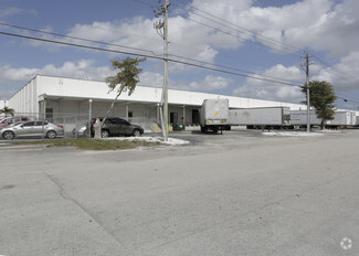 Plus de détails pour 3415-3435 NW 112th St, Miami, FL - Industriel/Logistique à louer