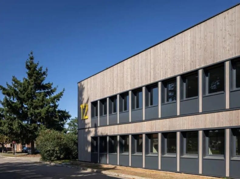 33 Avenue Du Docteur Georges Lévy, Vénissieux à louer - Photo de l’immeuble – Image 2 sur 3