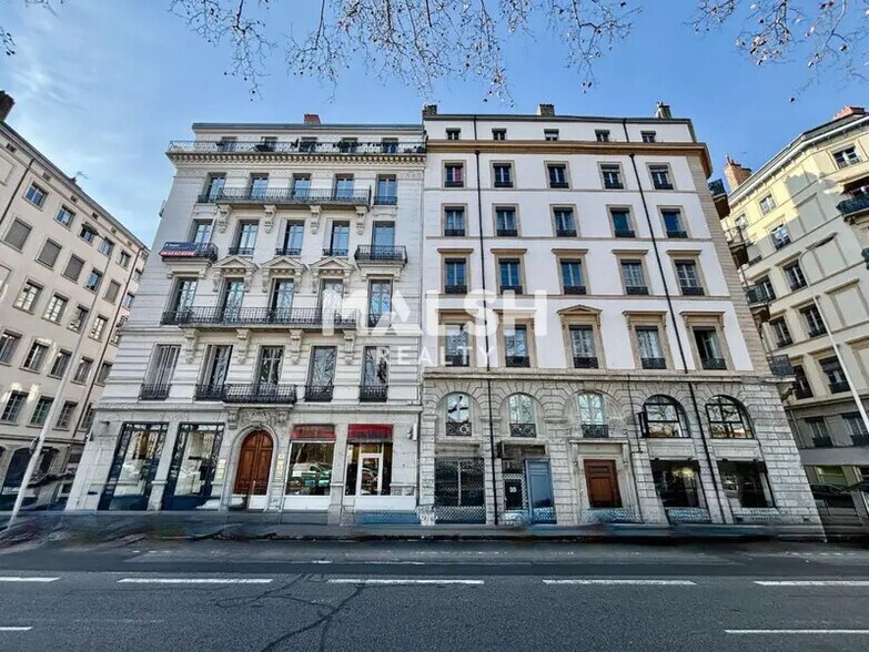Bureau dans Lyon à louer - Photo de l’immeuble – Image 1 sur 10