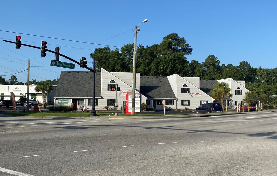 3025 Ashley Phosphate Rd, North Charleston, SC à louer - Photo de l’immeuble – Image 3 sur 9