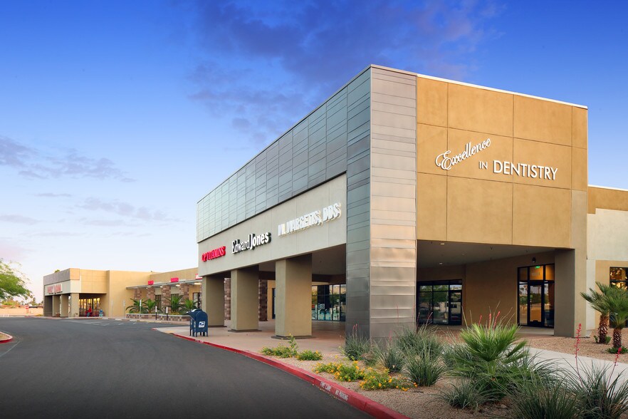 13600-13624 N 99th Ave, Sun City, AZ à louer - Photo de l’immeuble – Image 2 sur 15