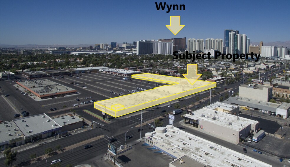 953 E Sahara Ave, Las Vegas, NV à louer - Photo de l’immeuble – Image 3 sur 9