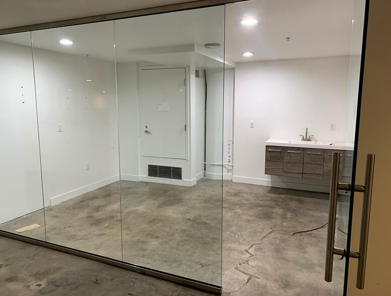 730 S Los Angeles St, Los Angeles, CA à louer - Photo intérieure – Image 3 sur 10