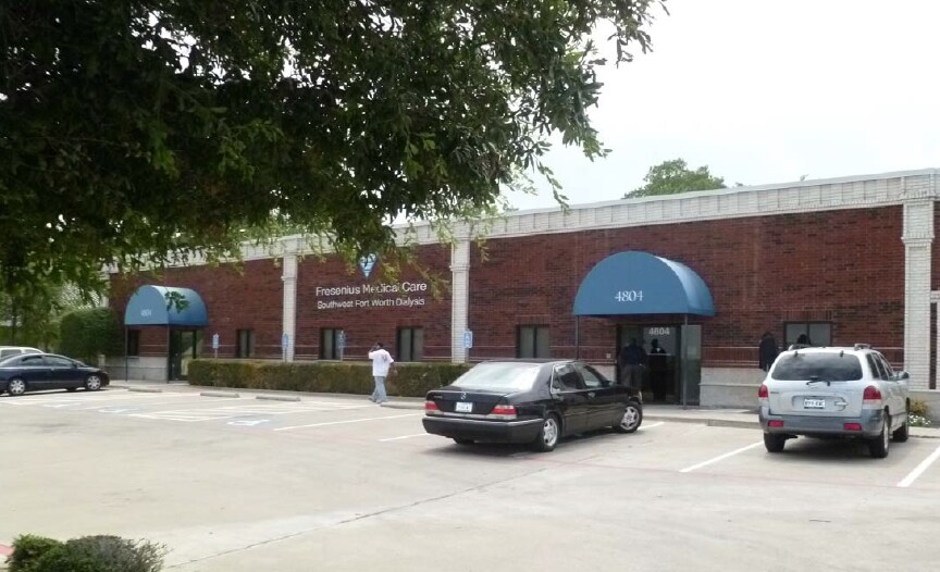 4804 Bryant Irvin Ct, Fort Worth, TX à vendre - Photo principale – Image 2 sur 5