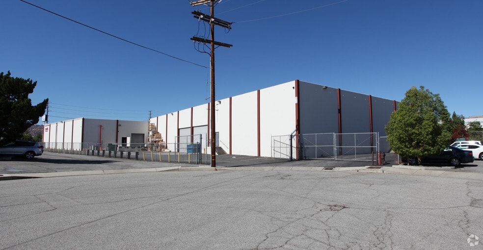 9210-9216 De Soto Ave, Chatsworth, CA à louer - Photo de l’immeuble – Image 2 sur 2