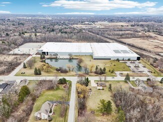 Plus de détails pour 5201-5401 W Donges Bay Rd, Mequon, WI - Industriel/Logistique à louer