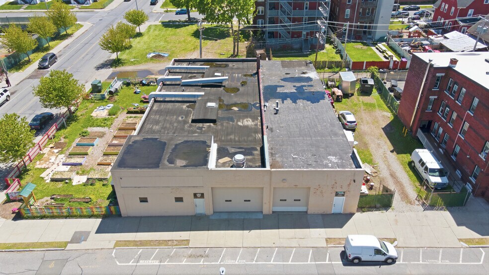 120 & 0 Pine St. Holyoke portefeuille de 1 biens à vendre sur LoopNet.fr - Photo de l’immeuble – Image 2 sur 20