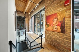730 N Franklin St, Chicago, IL à louer Photo intérieure– Image 2 sur 8