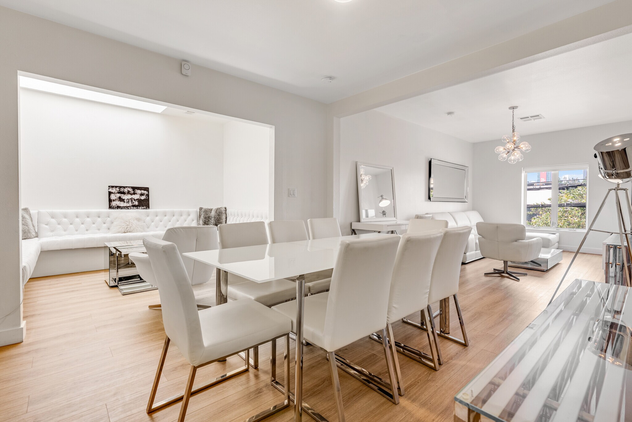 6208-6212 Santa Monica Blvd, Los Angeles, CA à louer Photo de l’immeuble– Image 1 sur 20