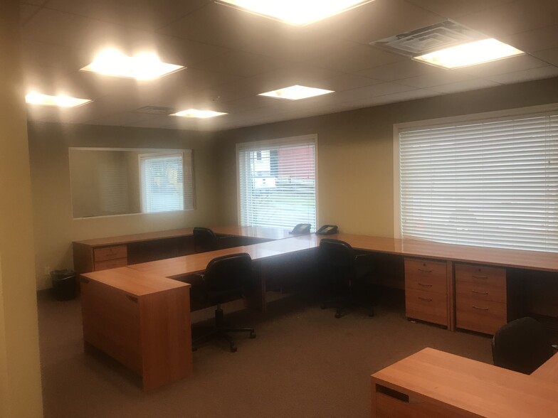 636 N Broadway, White Plains, NY à vendre - Photo intérieure – Image 2 sur 4
