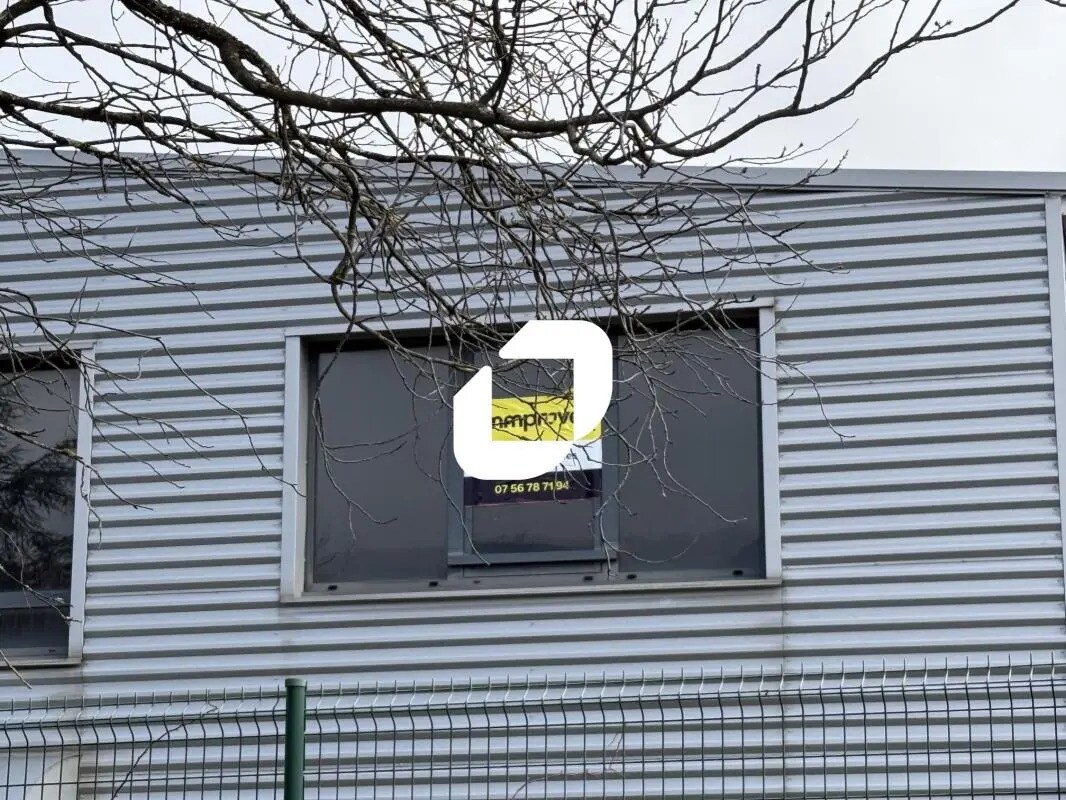 Bureau dans Seyssins à louer Photo de l’immeuble– Image 1 sur 9