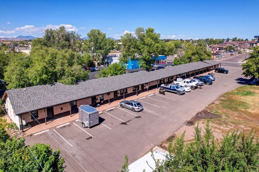 11090 W Colfax Ave, Lakewood, CO à vendre - Photo de l’immeuble – Image 2 sur 18