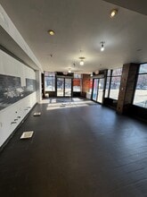 219 1st Ave, New York, NY à louer Photo intérieure– Image 2 sur 2