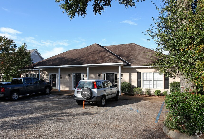 6304 Piccadilly Square Dr, Mobile, AL à vendre - Photo de l’immeuble – Image 2 sur 3