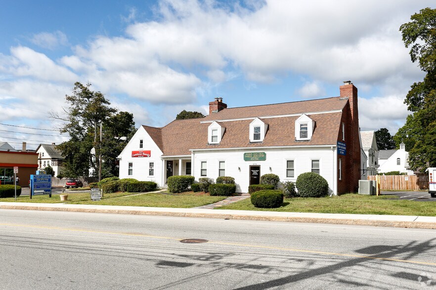 270 Concord St, Framingham, MA à louer - Photo principale – Image 2 sur 7