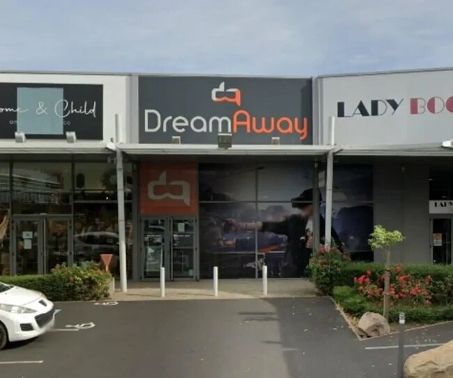 Plus de détails pour Local commercial à louer