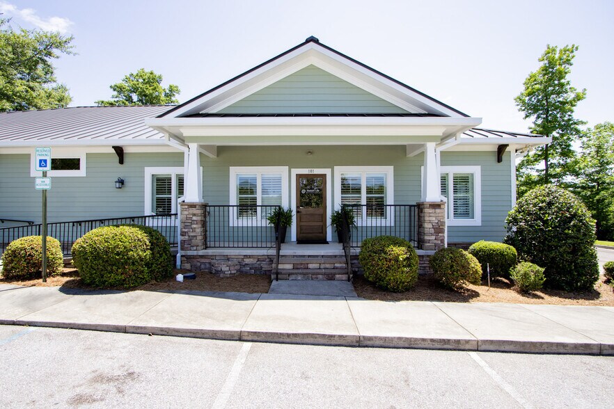 137 Amicks Ferry Rd, Chapin, SC à louer - Photo principale – Image 1 sur 10
