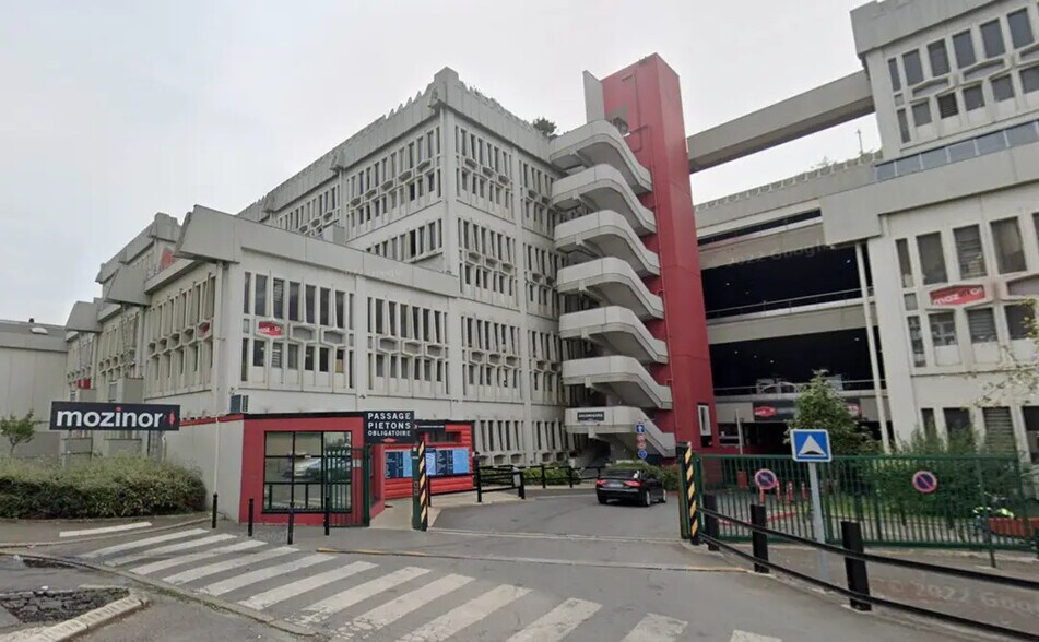 Local d'activités dans Montreuil à vendre - Photo de l’immeuble – Image 3 sur 3